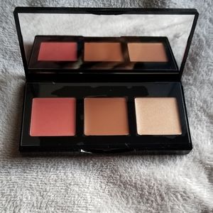 Laura Geller multitasking pallet nwt